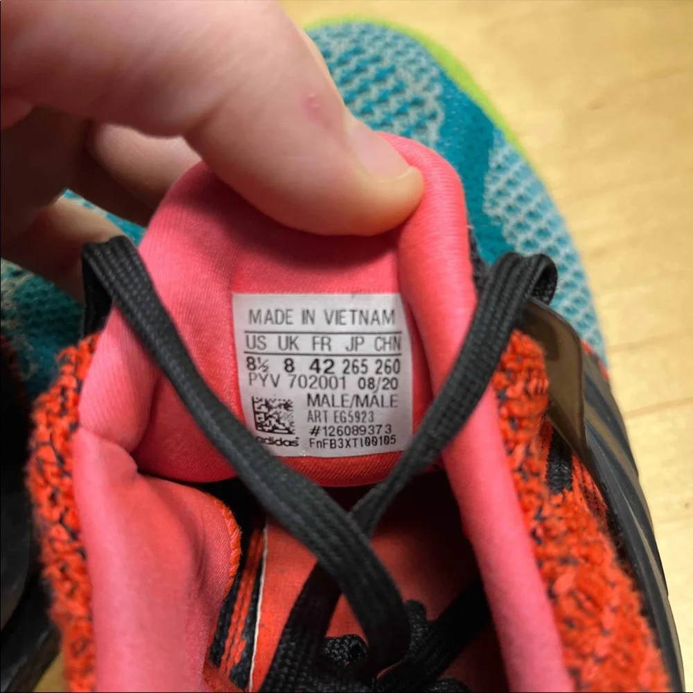 Adidas UltraBoost DNA - Picture 8 of 10